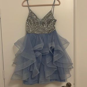 This baby blue dress is from JJ’s house, size M(medium).